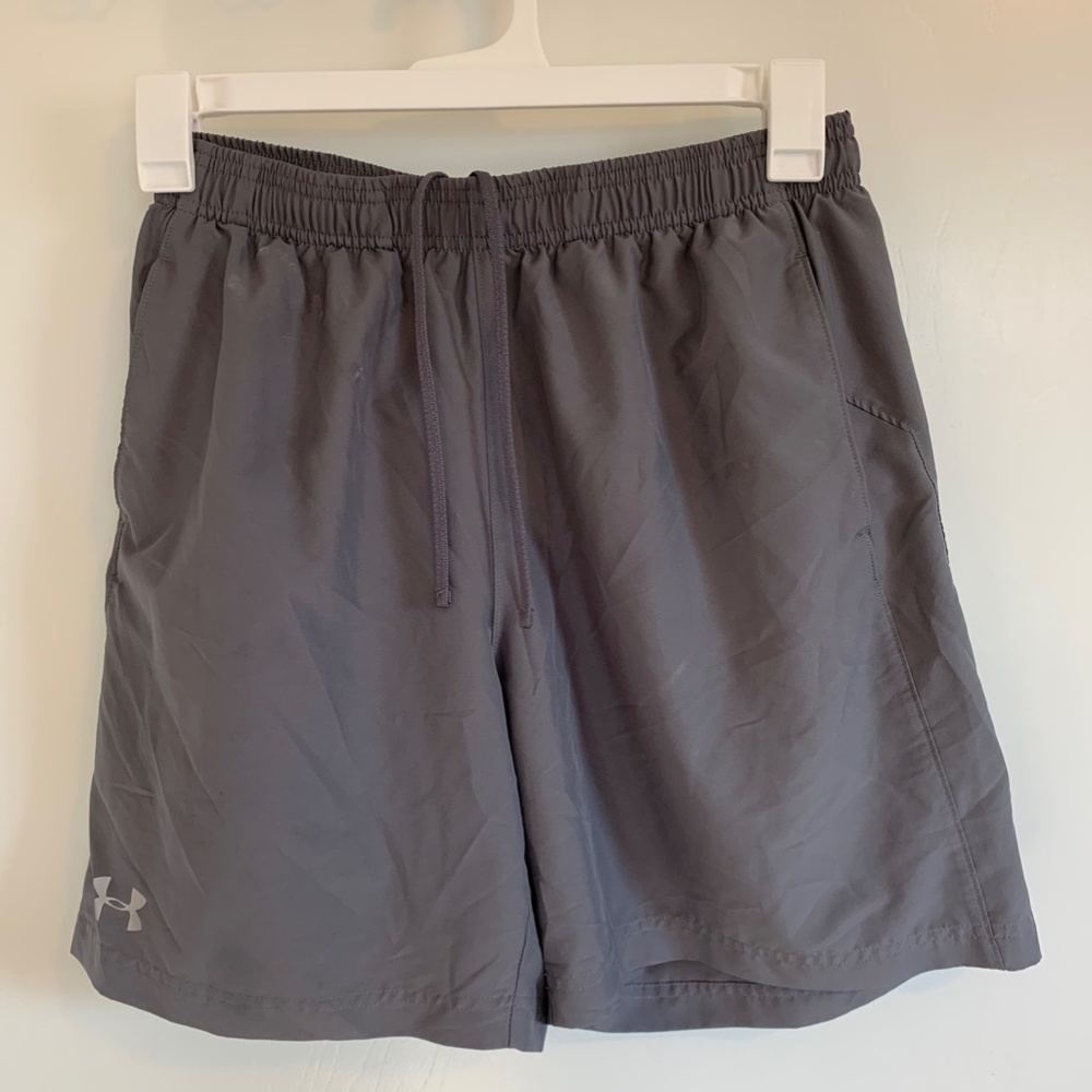 Men's Under Amour Shorts Size Large